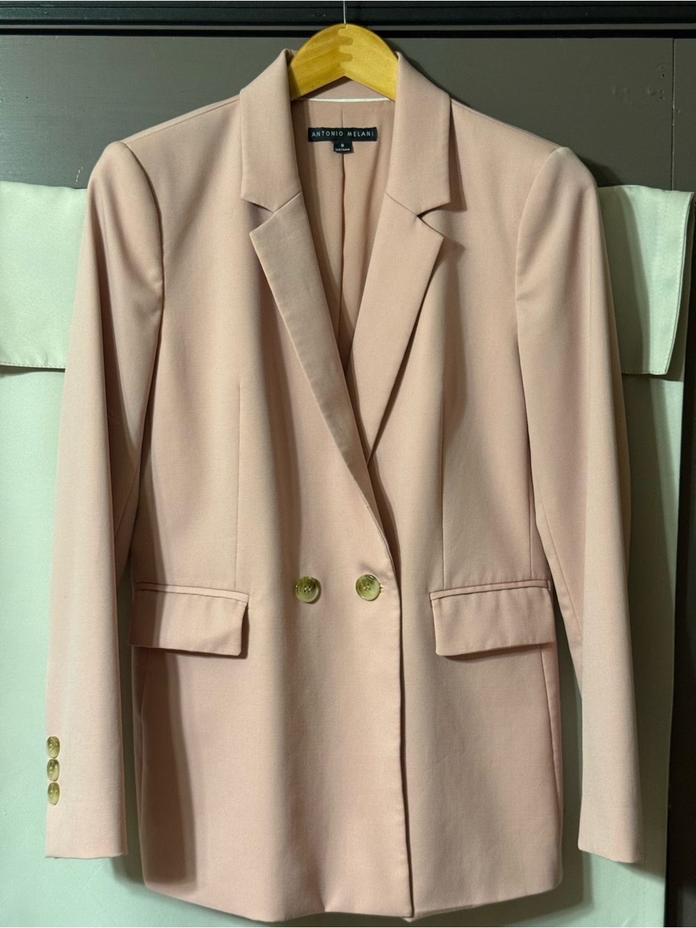 ANTONIO MELANI Blush Pink Double-Breasted Blazer with Gold Buttons